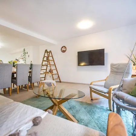 140Qm 3Br Apartment - Central, Cozy And Stylish Koblenz  Exterior photo