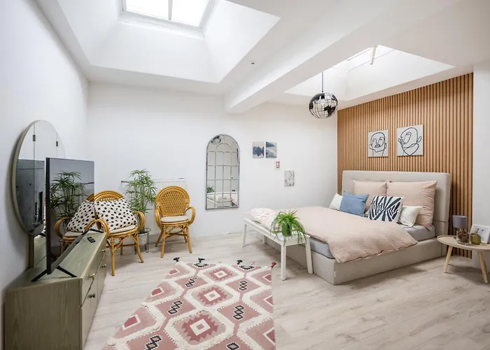 140Qm 3Br Apartment - Central, Cozy And Stylish