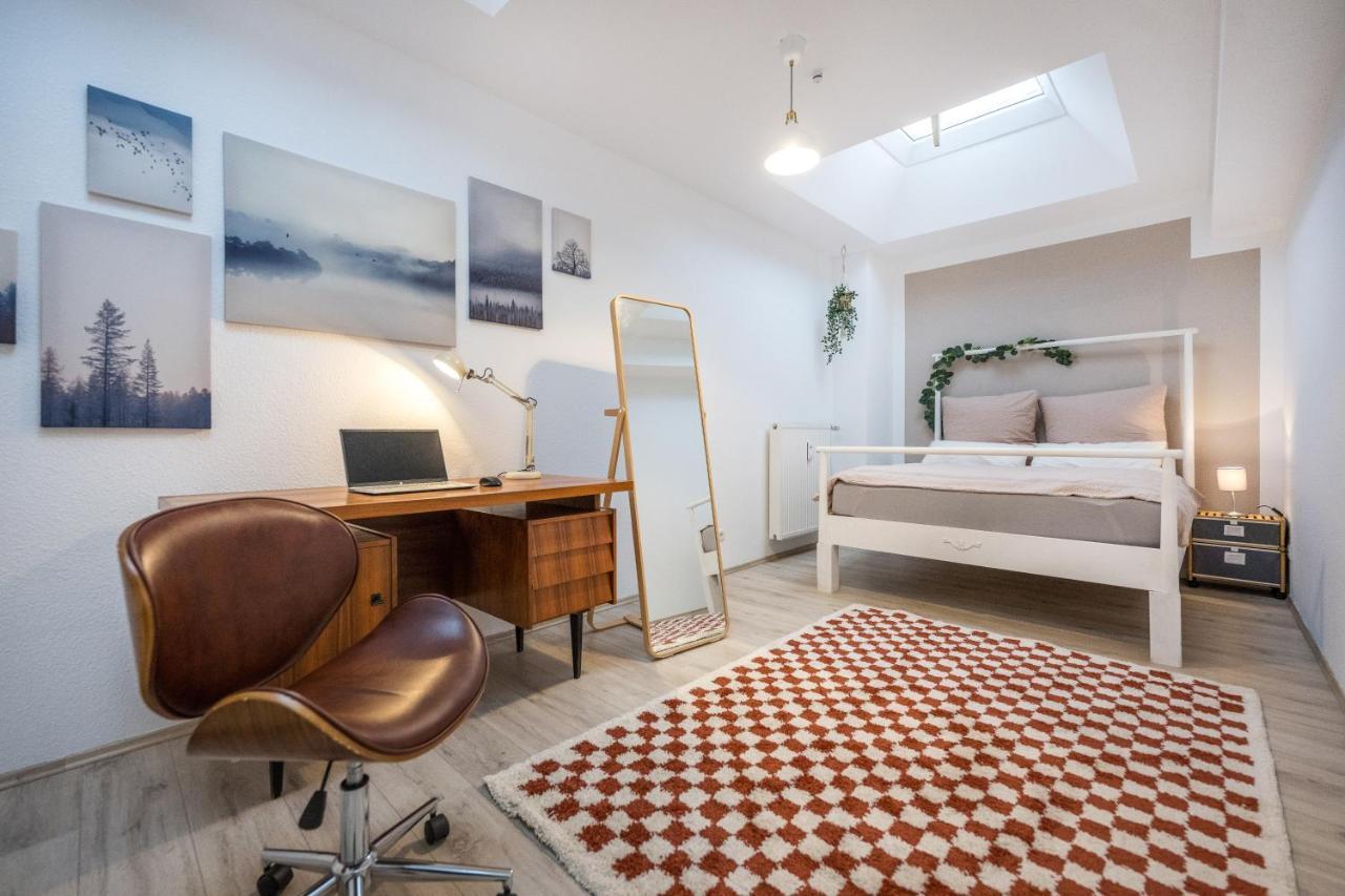 Apartment 140qm 3br - Central, Cozy And Stylish *