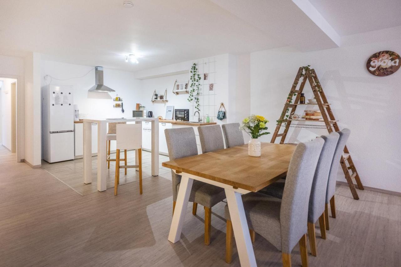 Apartment 140qm 3br - Central, Cozy And Stylish *